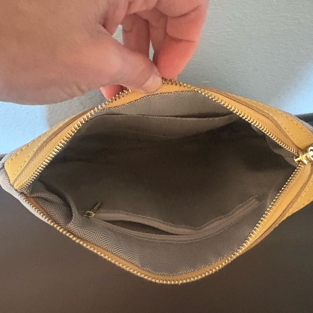 MDBM Lianna Yellow Hobo Bag with Slouchy Design - Picture 4 of 4